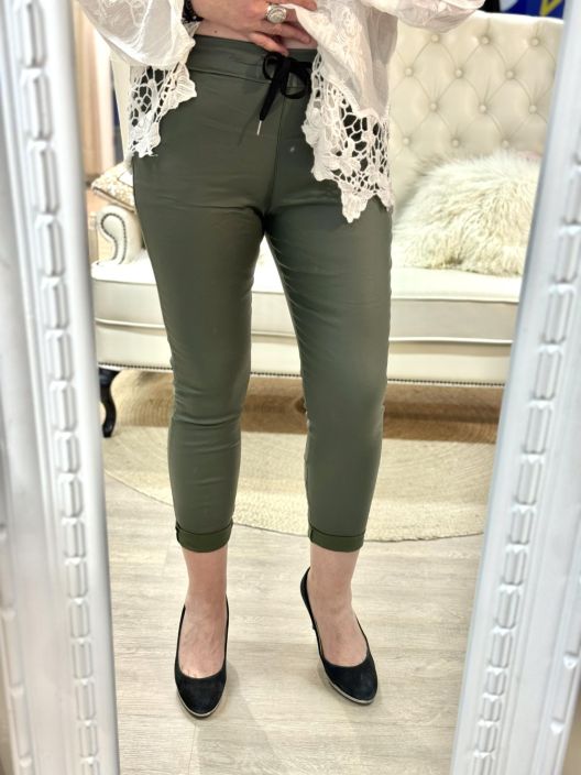 New Collection KeinoNahkaJoggerit 022 tuotekuva 13 New Collection KeinoNahkaJoggerit 022 tuotekuva 13