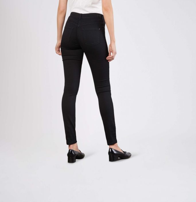 MAC Dream Skinny 5402-90-0355L-D999 black pituus 30 MAC Dream Skinny farkut. Todella joustavat ja mukavat housut. Skinny