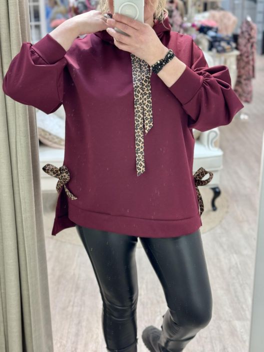 New Collection CollegeTunika 87311 Leonauha New Collection makea hupparitunika. Hupussa ilmetta antaa leonauhat ja sivuilla New Collection CollegeTunika 87311 Leonauha New Collection makea hupparitunika. Hupussa ilmetta antaa leonauhat ja sivuilla