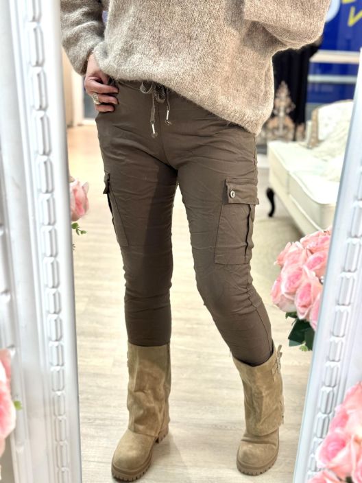 New Collection ReisitaskuJoggerit Hope 043 tuotekuva 2 New Collection ReisitaskuJoggerit Hope 043 tuotekuva 2