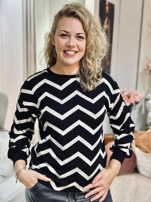 Street One CollegePusero 324300 Black tuotekuva 2 Street One CollegePusero 324300 Black tuotekuva 2