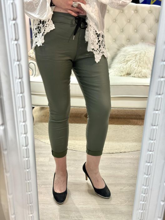 New Collection KeinoNahkaJoggerit 022 tuotekuva 14 New Collection KeinoNahkaJoggerit 022 tuotekuva 14