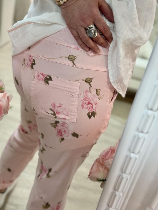 New Collection KukkaHousut 516275 tuotekuva 7 New Collection KukkaHousut 516275 tuotekuva 7