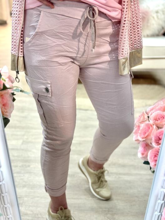 New Collection ReisitaskuJoggerit Hope 043 tuotekuva 5 New Collection ReisitaskuJoggerit Hope 043 tuotekuva 5