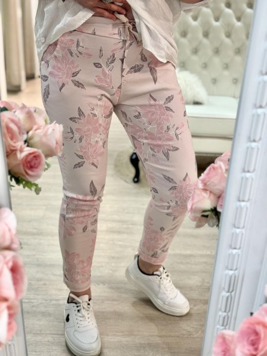 New Collection Joggerit Kukka 653 tuotekuva 2 New Collection Joggerit Kukka 653 tuotekuva 2