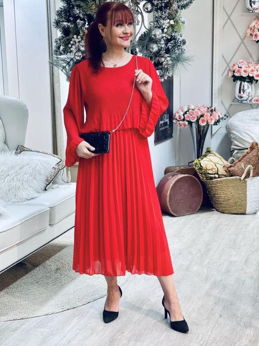 New Collection SifonkiMekko Pliseerattu 1652 New Collection kauniisti pliseerattu sifonkimekko. Mekossa on kaksi kerrosta,