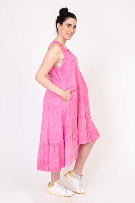 New Collection Mekko Pomme Rouge 8015 New Collection todella kaunis mekko pinkin varissa. Mekossa kauniit ja nayttavat