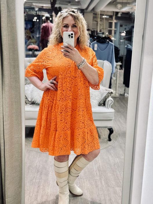 New Collection Pitsimekko 2002 tuotekuva 2 New Collection Pitsimekko 2002 tuotekuva 2