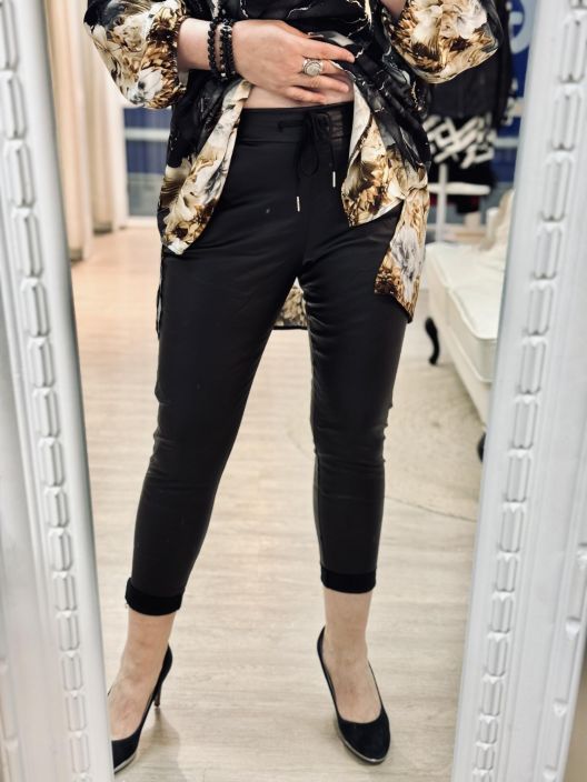 New Collection KeinoNahkaJoggerit 022 tuotekuva 5 New Collection KeinoNahkaJoggerit 022 tuotekuva 5