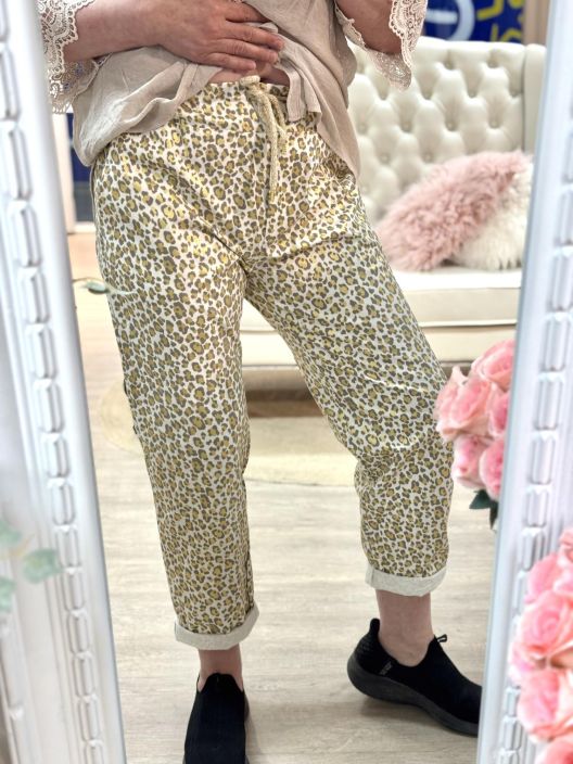 New Collection Joggerit Kulta-Leo