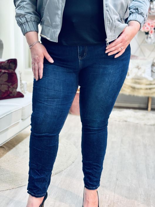 New Collection Farkut Lara Boyfriend 4182 New Collection farkut pehmeaa joustopuuvillaa. Tama malli on oikein perusfarkku New Collection Farkut Lara Boyfriend 4182 New Collection farkut pehmeaa joustopuuvillaa. Tama malli on oikein perusfarkku